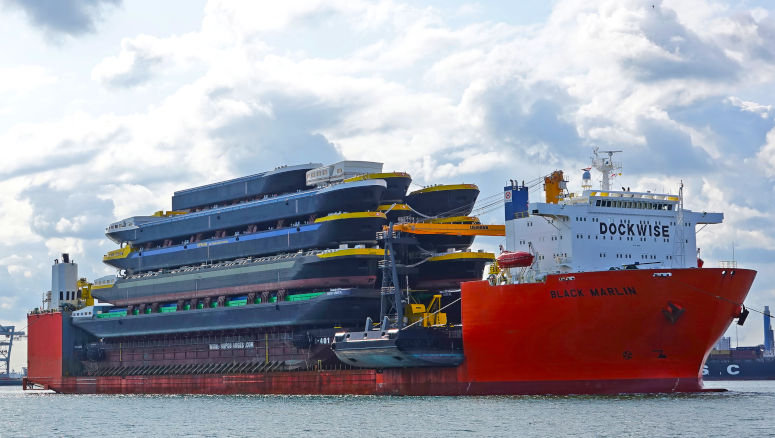 Black Marlin kommer lastat med 18 skepp som r under konstruktion.
