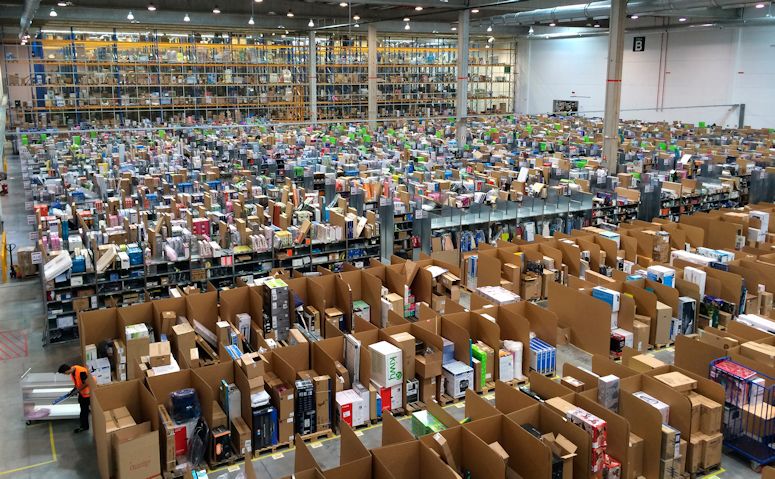 Amazon.com - sorterar sina varor efter principen kaotiskt lager