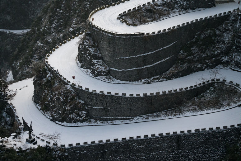 Vinter p Tianmen Shan Big Gate Road.