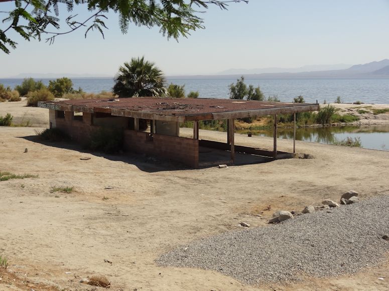 vergivna hus vid Salton Sea i Kalifornien.