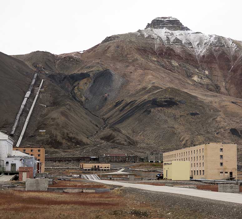 Berget Pyramiden p Svalbard.