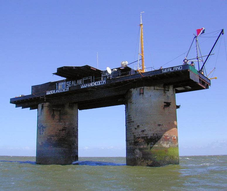 Den sjlvutropade mikronationen Principality of Sealand, utanfr Englands kust.