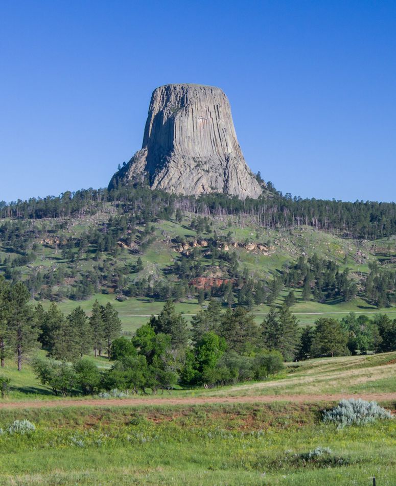 Devils Tower i Wyoming, USA. Berget frn Nrkontakt av tredje graden.