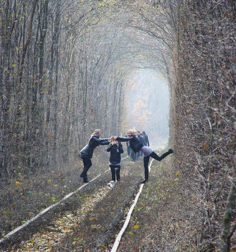 Besökare i Tunnel of Love i Ukraina