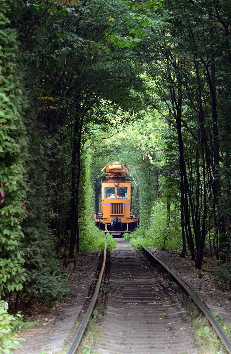 Tåg i Tunnel of Love i Ukraina