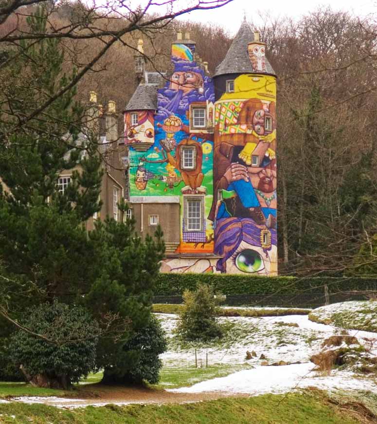 Kelburn Castle i Skottland.