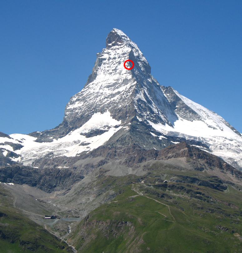 Solvayhütte - stuga högt upp på klätterled på Matterhorn