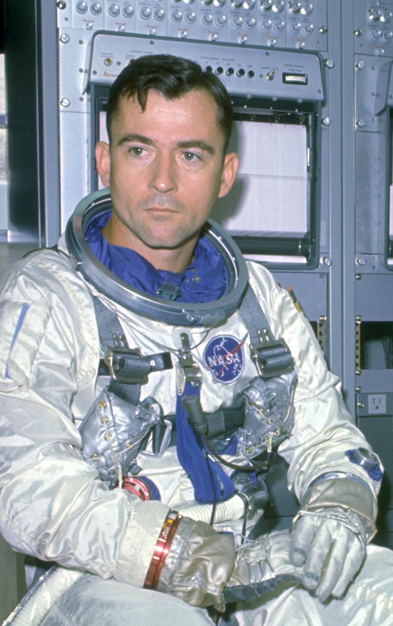 Foto på John Young - världens coolaste astronaut