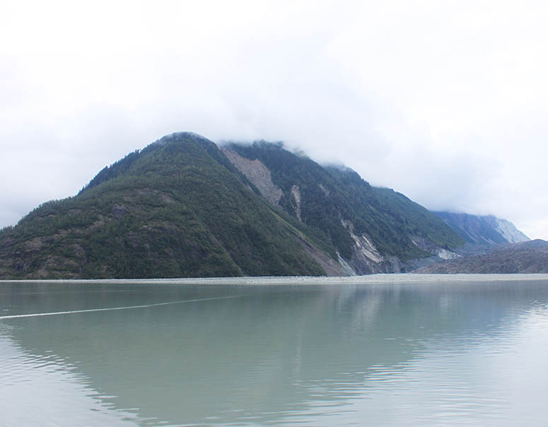 Vrldens hgsta tsunami i Lituya Bay i Alaska.