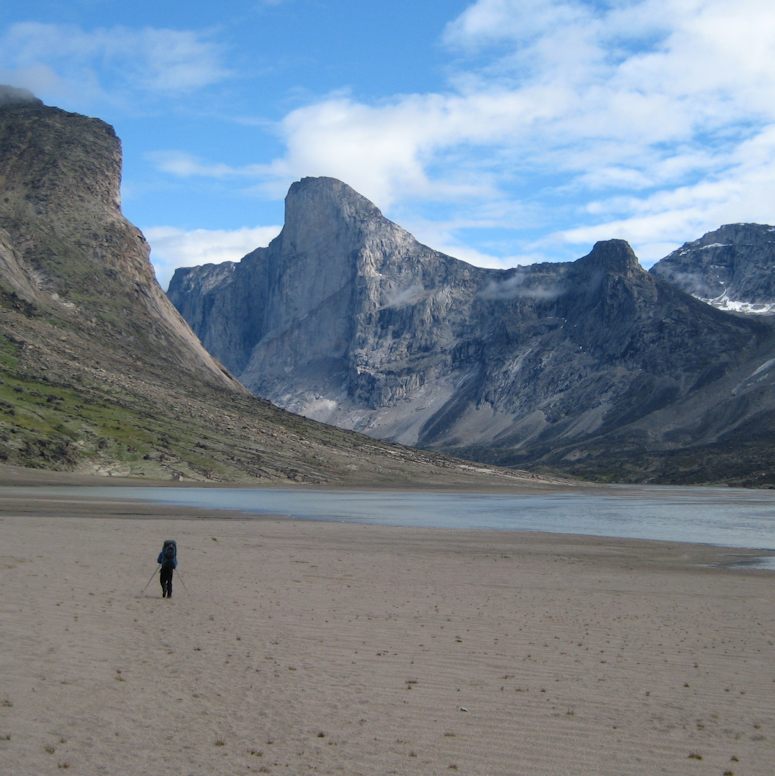 Vrldens hgsta vertikala klippa (stup) p Thor Peak (Mount Thor).