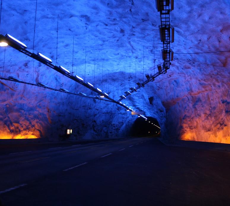 Vändplats i världens längsta biltunnel Laerdalstunneln.