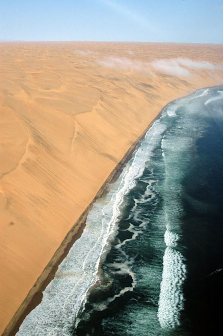 Världens längsta sandstrand - Namiböknens kust mot Atlanten