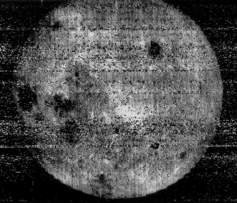 Första bilden av månens baksida av sonden Luna 3