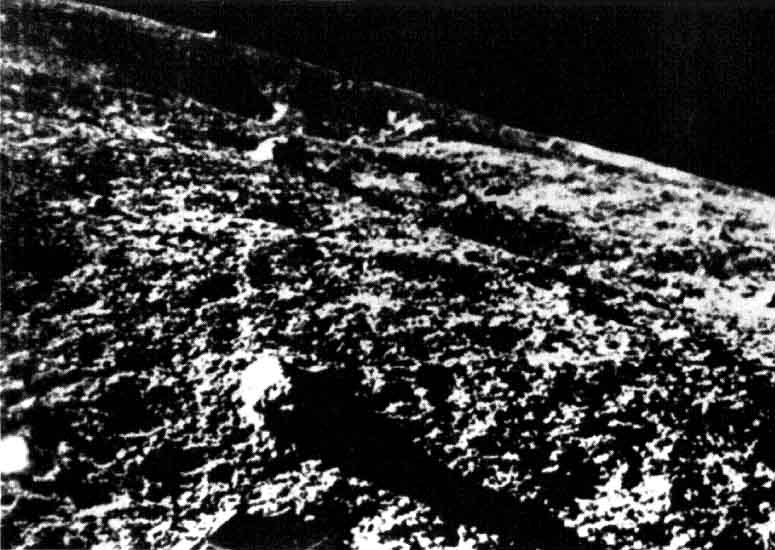 Första bilden från månens yta av sonden Luna 9