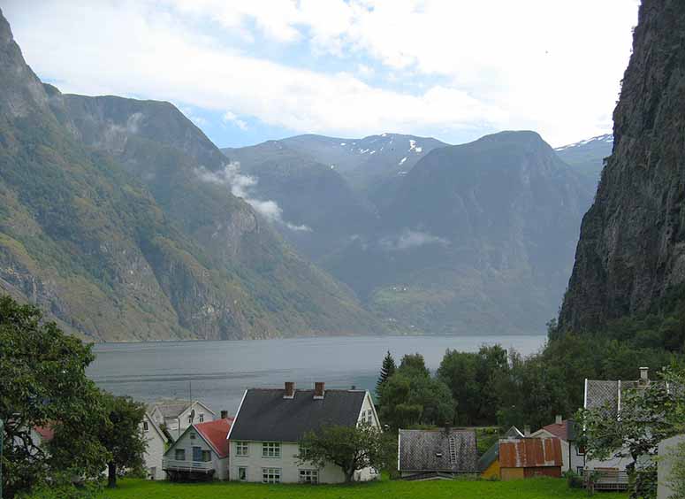 Undredal och Aurlandsfjorden