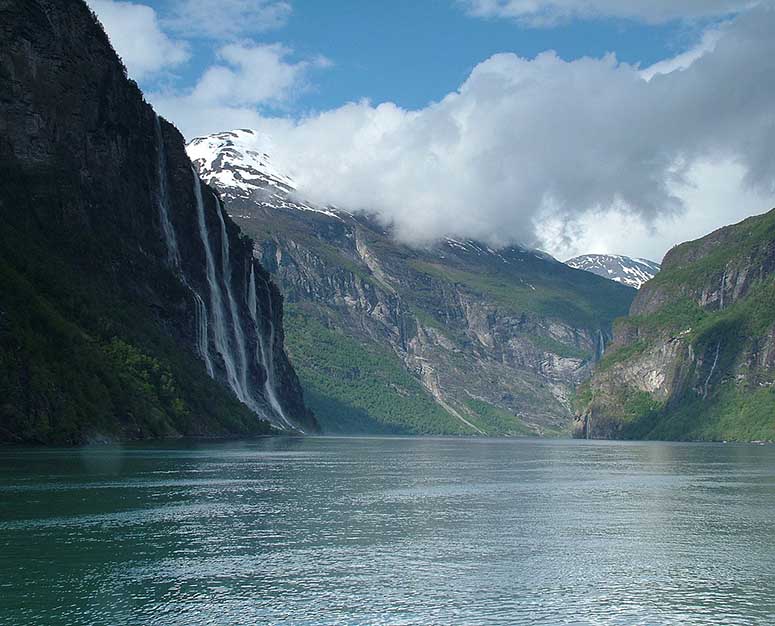 Geirangerfjorden och Vattenfallet De sju systrarna