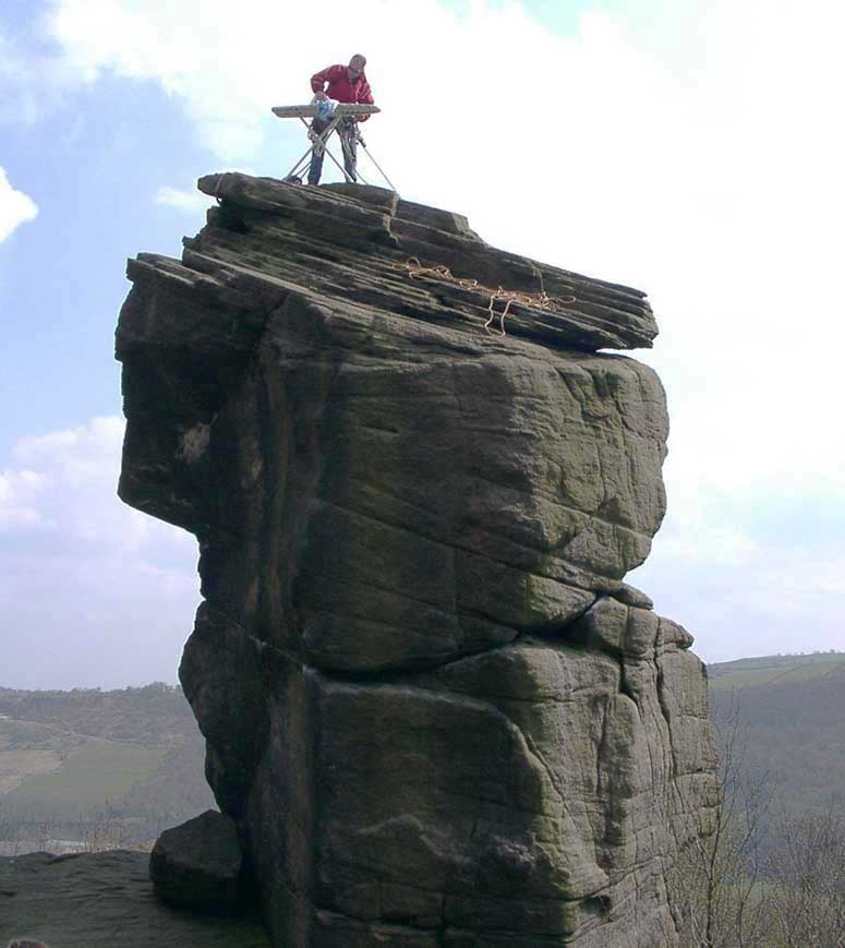 Bilderesultat for extreme ironing