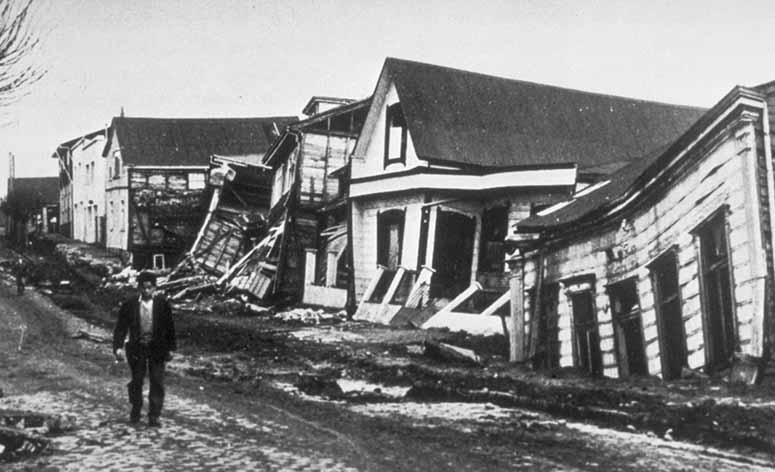 Valdivia, Chile efter världens största jordbävning, 1960