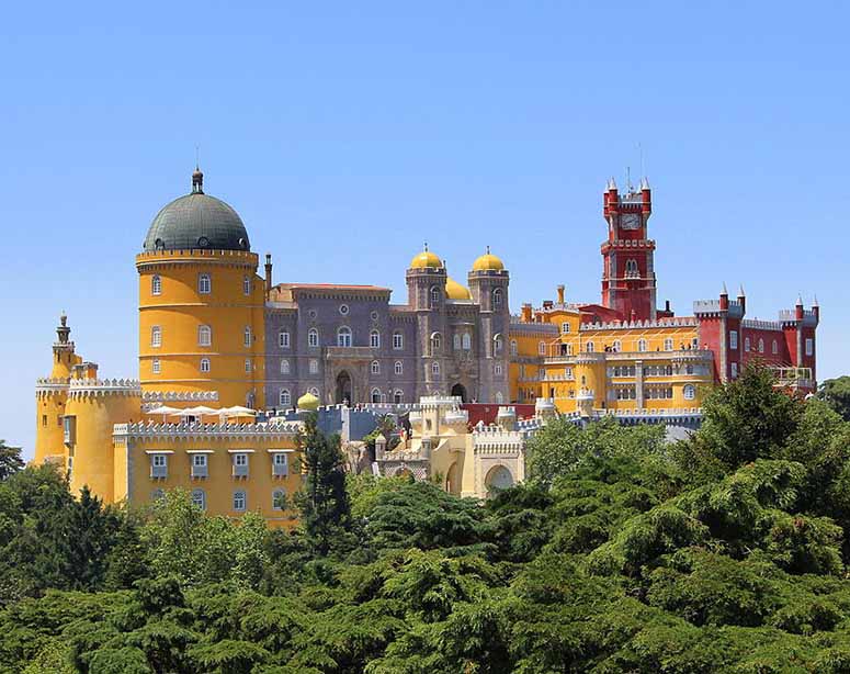 Palácio National da Pena, färgglatt slott i Portugal